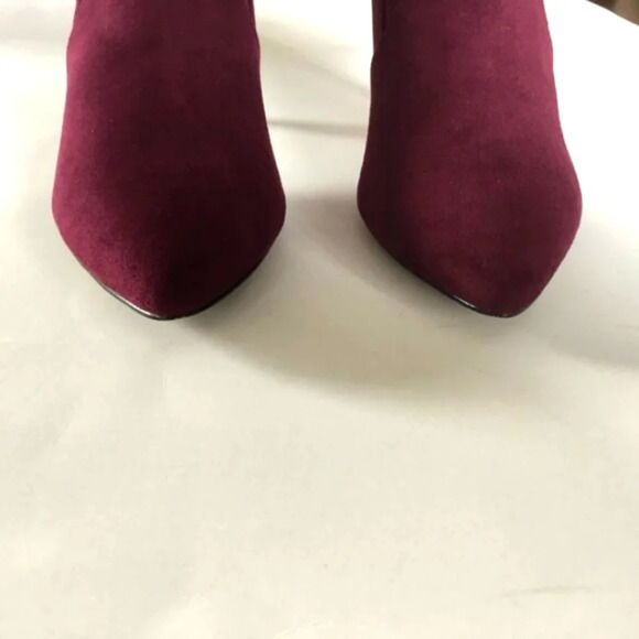 Expression Ankle Boots Suede Wine Color Heel Pull-on Chic Casual Sz  7 US - Picture 9 of 10
